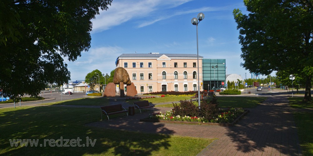 Sculpture – „Seastone” (Jūrakmens) In Ventspils