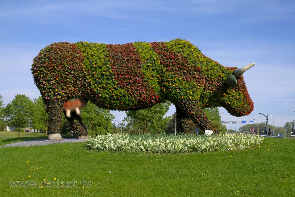 Flower bed "Flower Cow" in Ventspils, Latvia