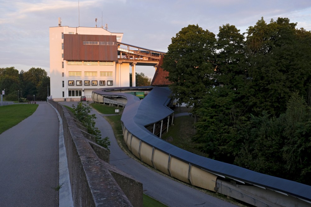 Bobsleja un kamaniņu trase "Sigulda"