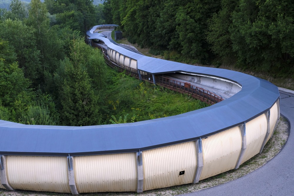 Bobsleja un kamaniņu trase "Sigulda"