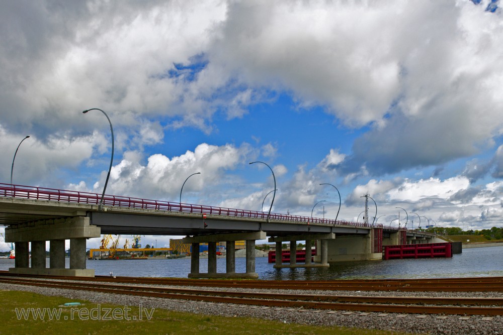 Ventspils paceļamais tilts