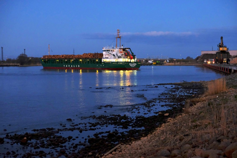 A Ship in the Venta River, Ventspils
