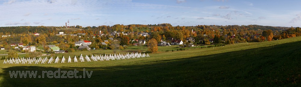 Sabiles panorāma skatā no Pedvāles