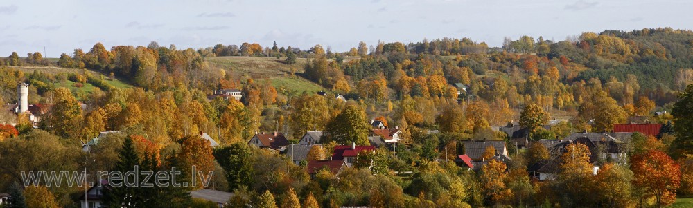 Sabiles rudens panorāma