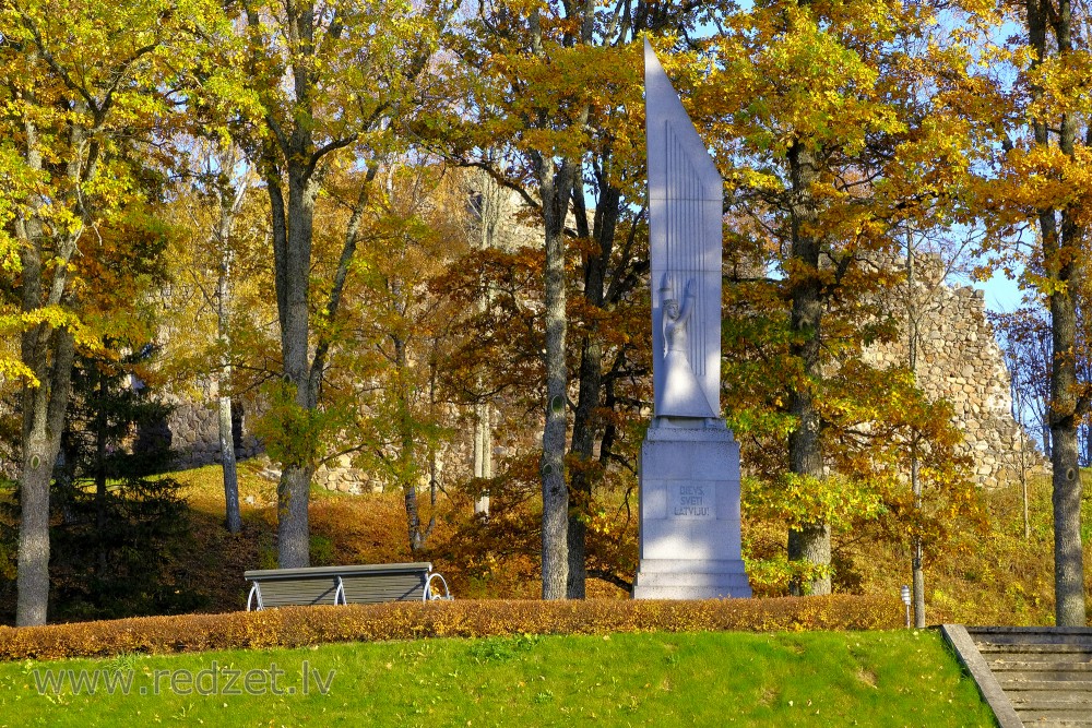 Rauna Freedom Monument, Latvia
