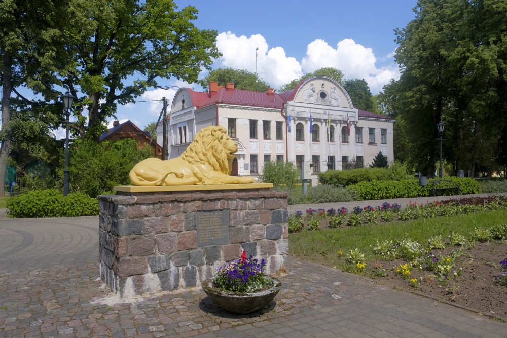 Lion Sculpture in Jaunjelgava Old Town Park