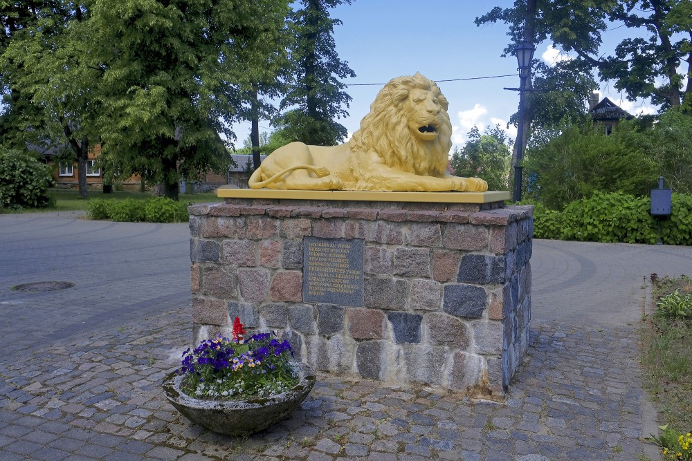 Lauvas skulptūra Jaunjelgavā