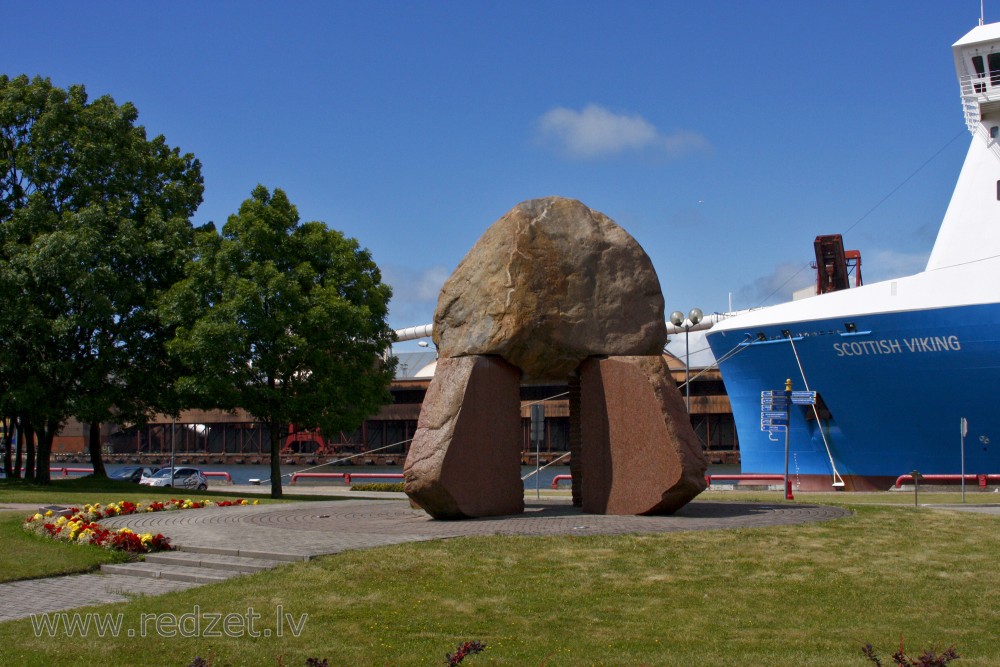 Sculpture – „Seastone” (Jūrakmens) In Ventspils