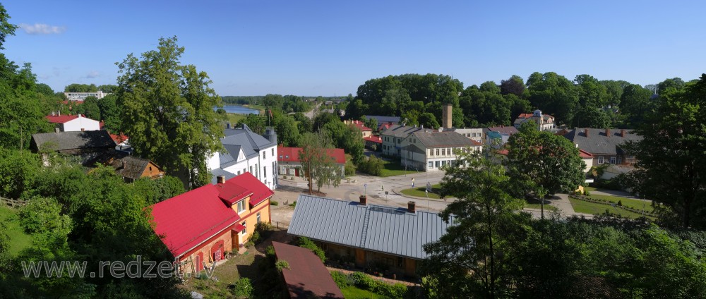 Talsu panorāma skatā no Ķēniņkalna