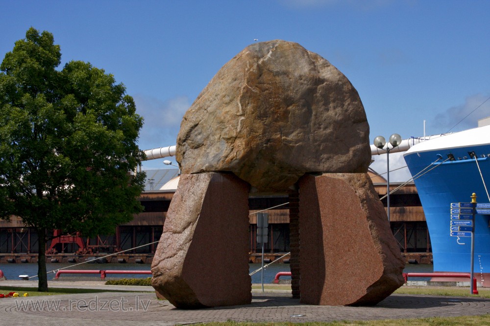 Sculpture – „Seastone” (Jūrakmens) In Ventspils