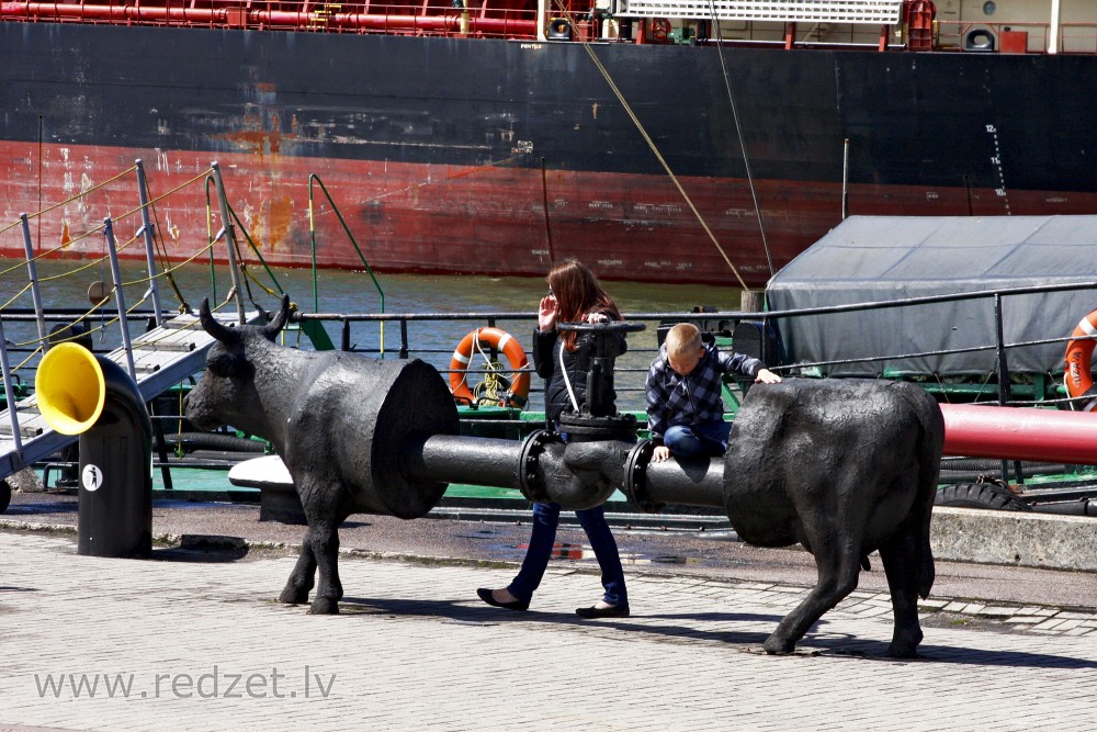 Latvian Black (sculptor Kiril Pantelejev)