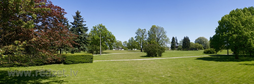 Bridge Garden Panorama