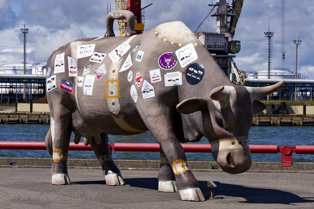 Travelling Cow, Ventspils, Latvia