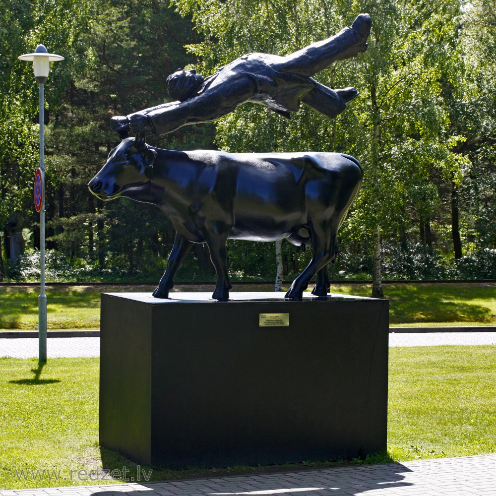 A Midsummer night’s levitation of an entrepreneur above a Kurzeme Blue Cow