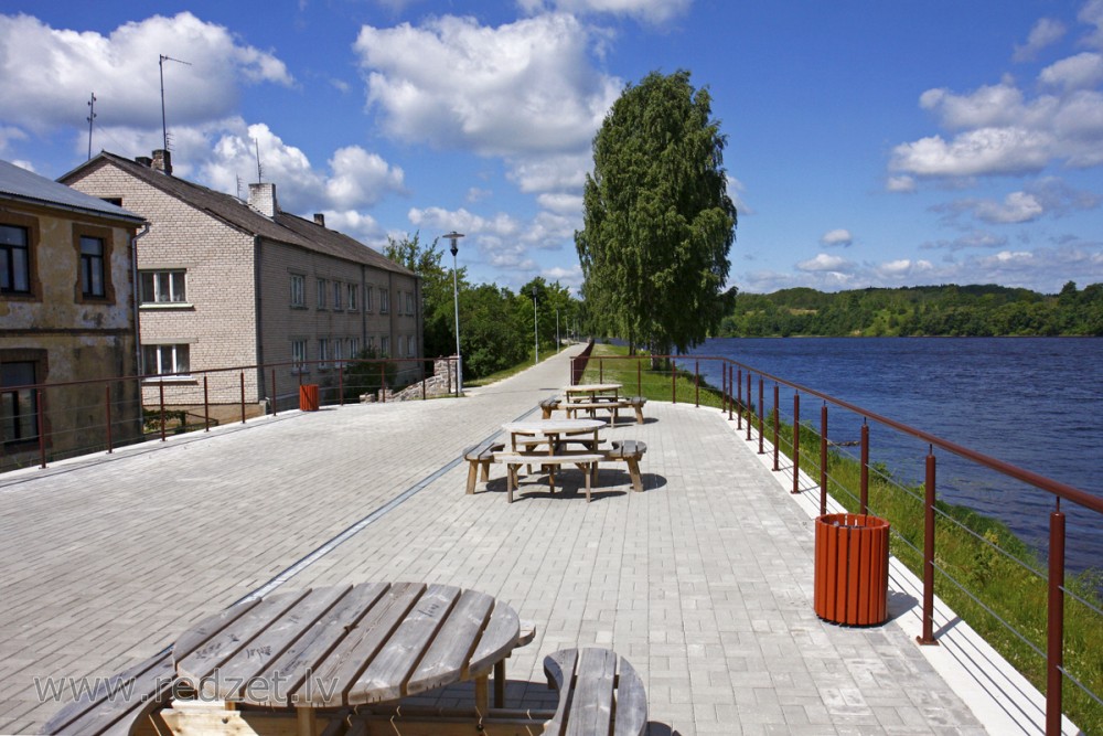 Jaunjelgavas promenāde