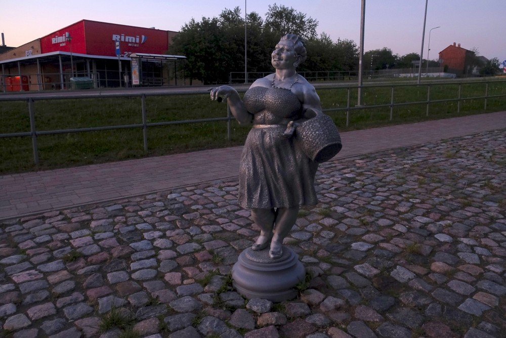 Sculpture "Prosperity", Krustpils