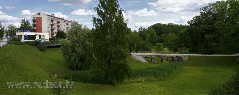 Gājēju tiltiņš Aizkrauklē