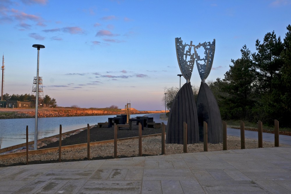 Pāvilostas promenādes centrālā skulptūra