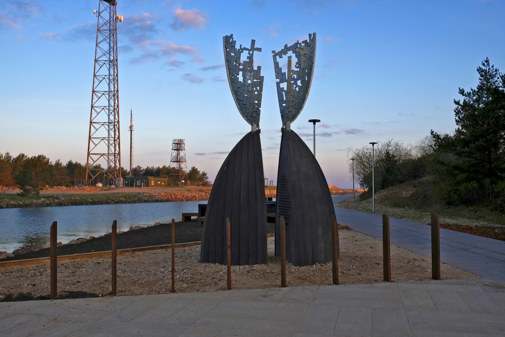 Pāvilostas promenādes centrālā skulptūra