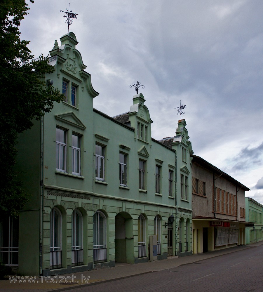 Ventspils, Pils iela 30