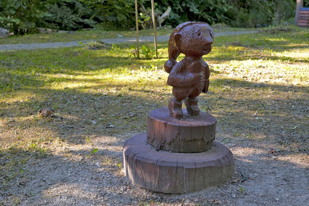 Koka skulptūra - Rūņu Dūķītis