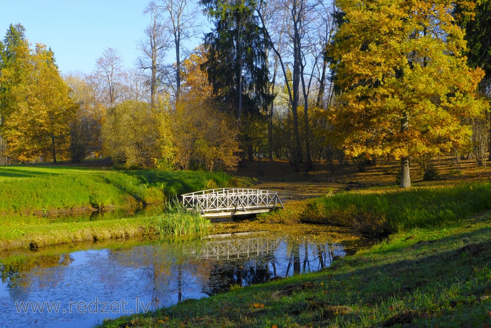 Footbridge in Alūksne Manor Park