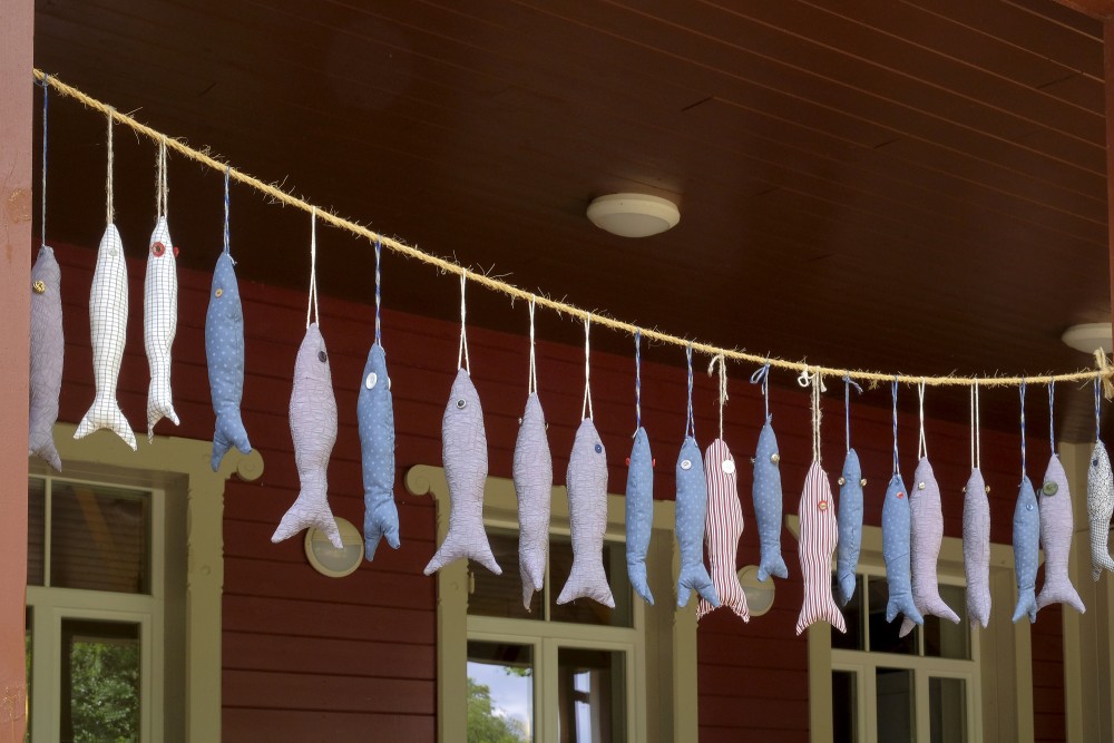 Ornamental Fish Decorate the Kaltene Club
