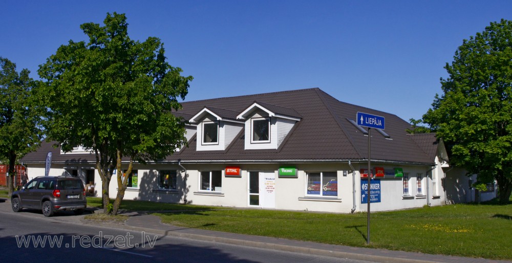 Ventspils, Lāčplēša 10
