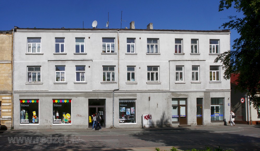 Ventspils, Ganību iela 18