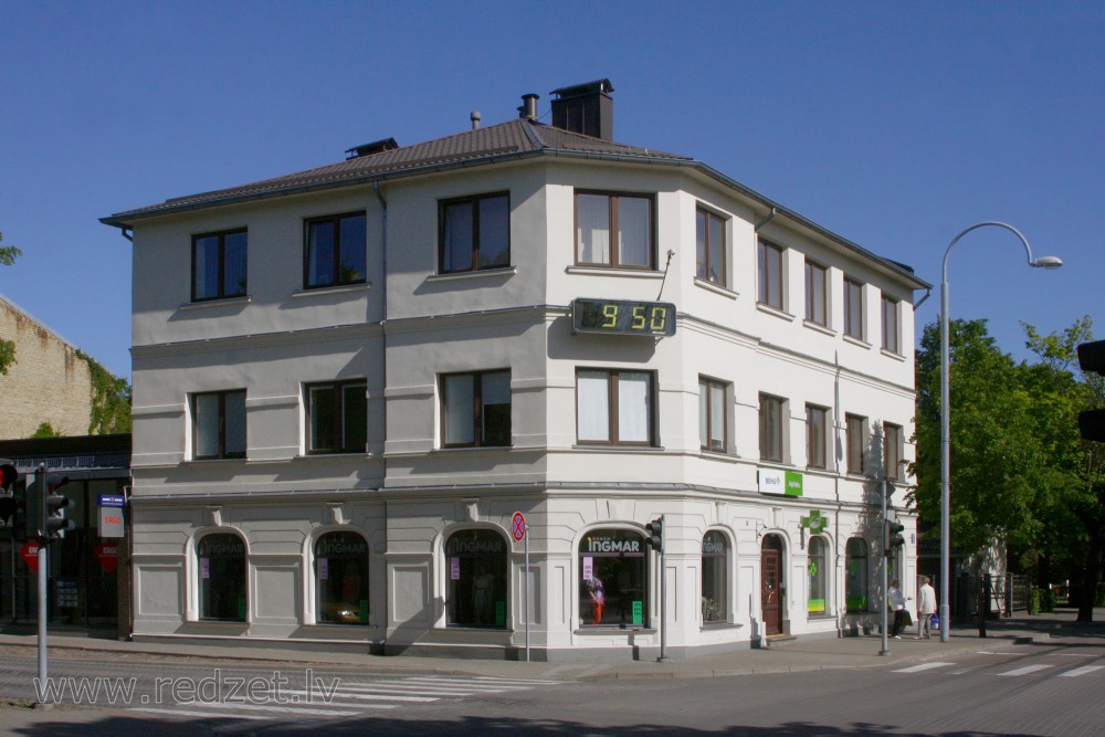 Ventspils, Ganību iela 8