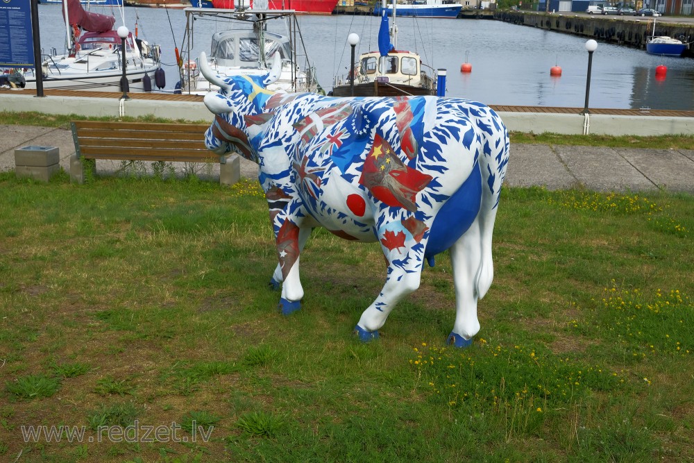 Sculpture "Brīze" in Ventspils, Latvia