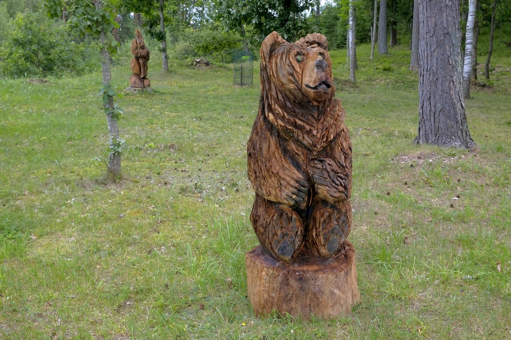 Lāča koka skulptūra Stāmerienā