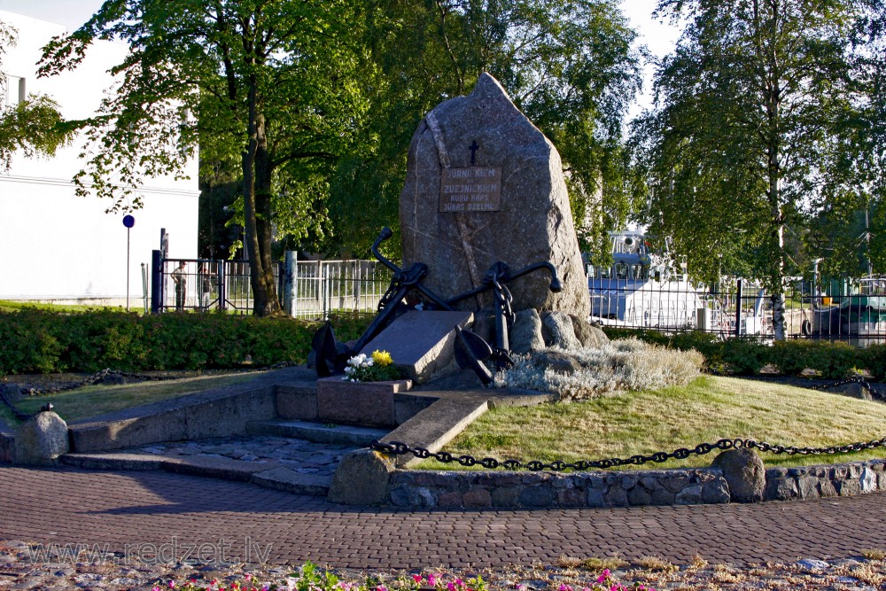Monument “For Seamen and Fishermen who has Died in Sea”
