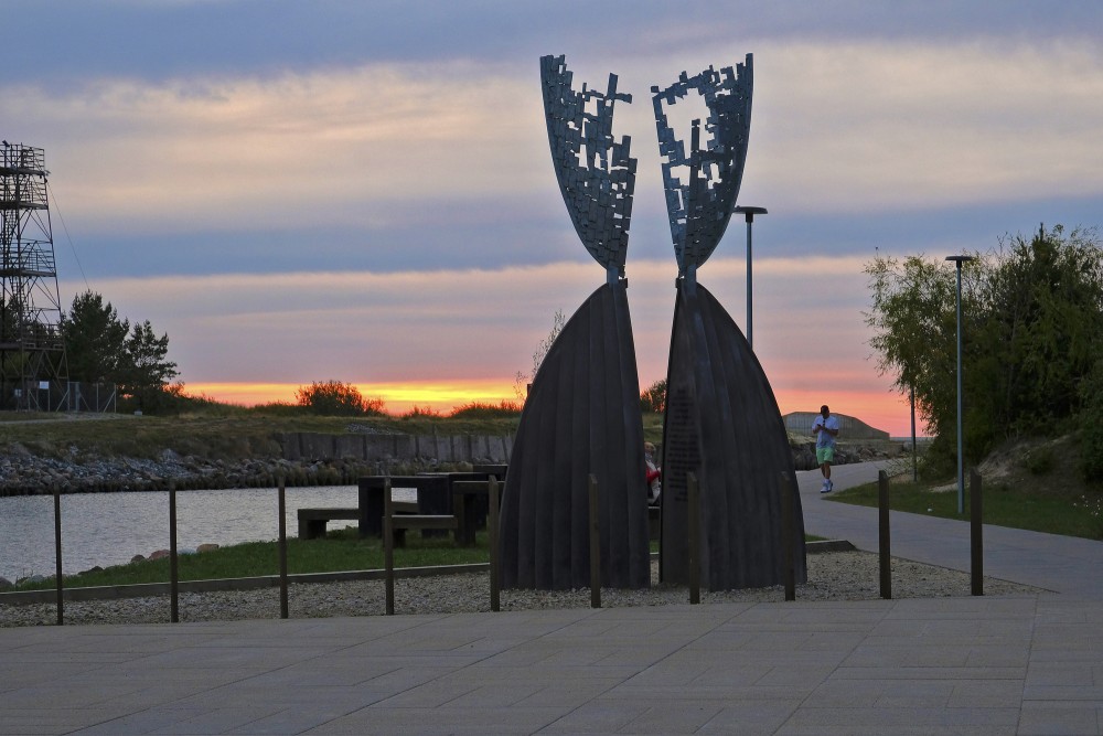 Pāvilostas promenādes centrālā skulptūra