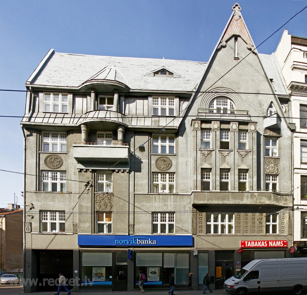 Rīga, Brīvības iela 37