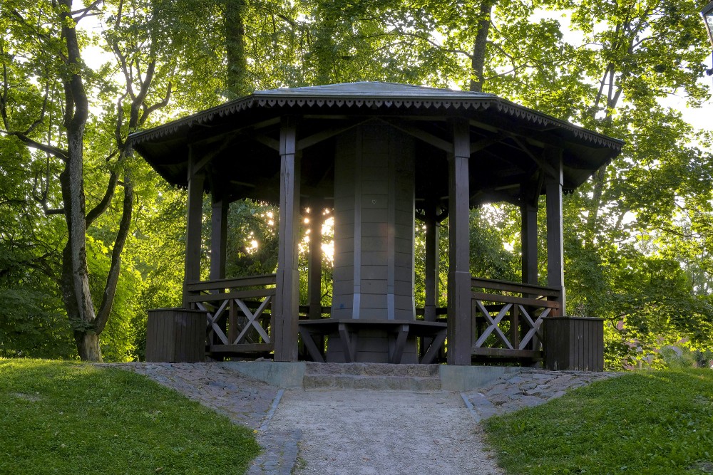 Lapene Kuldīgas pils parkā