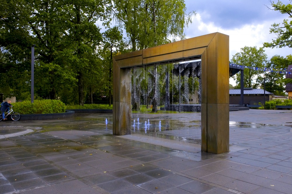 Digitālā strūklaka Ogres pilsētas skvērā