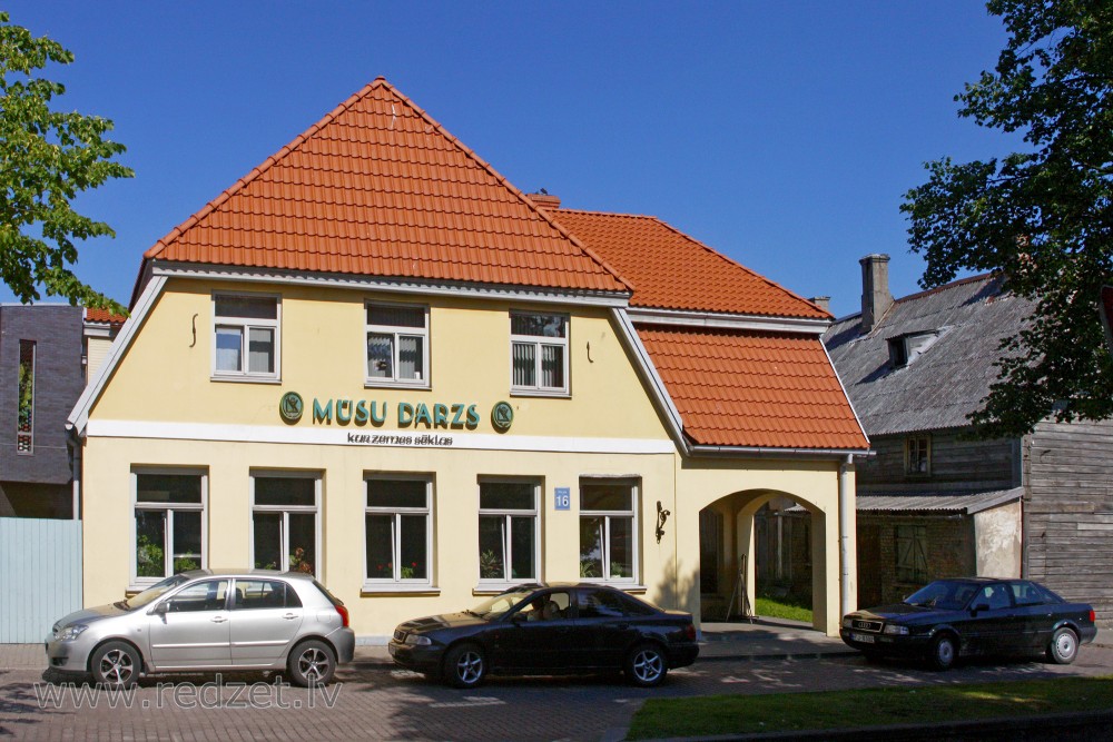 Veikals "Mūsu dārzs" (Pils iela 16)