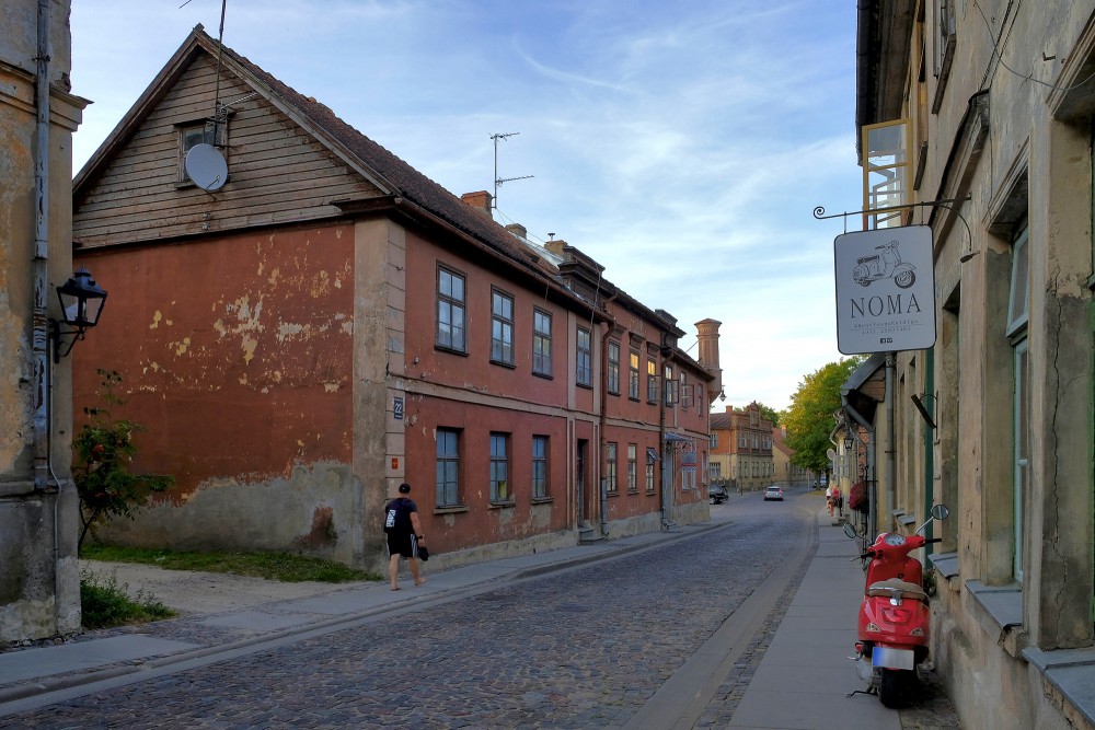 Kuldīgas vecpilsēta, Baznīcas iela