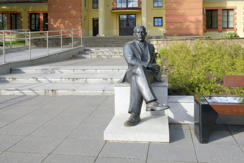 Bronze sculpture of the first mayor of Ogre, Julijs Alberts Marsons