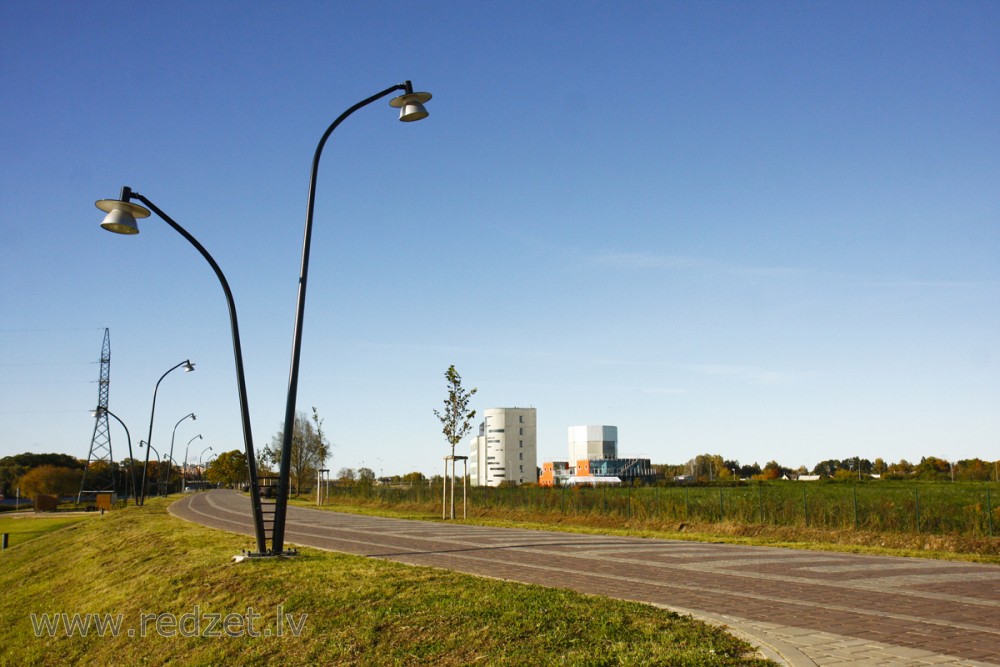 Lielupes krasta promenāde Jelgavā