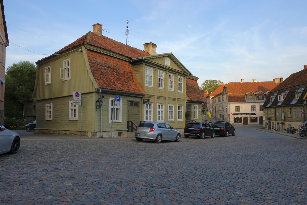 Kuldīgas vecpilsēta, Baznīcas un Pasta iela