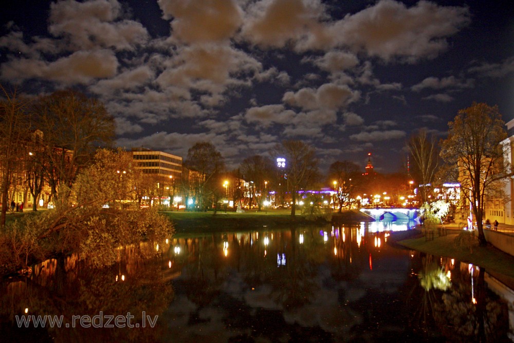 Rīgas nakts ainava