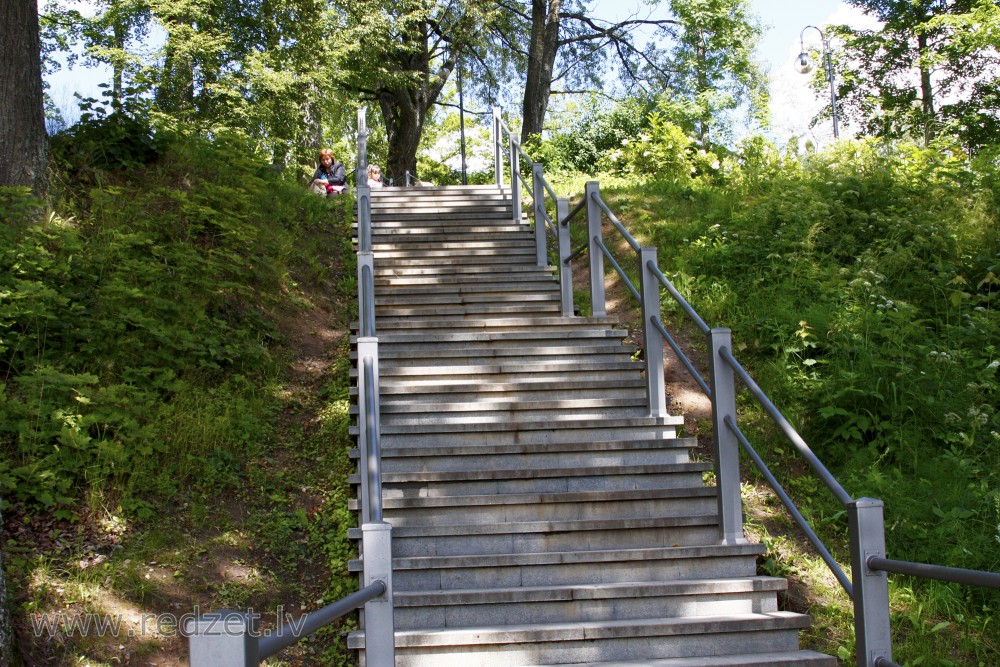 Kāpnes Krāslavas pils parkā