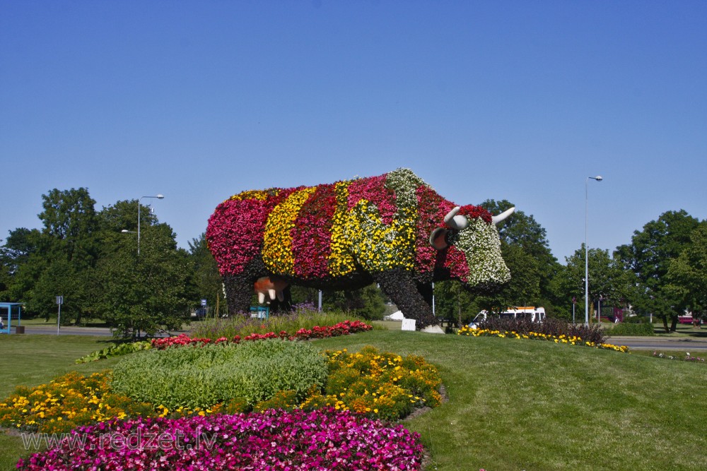 Flower bed "Flower Cow" in Ventspils, Latvia