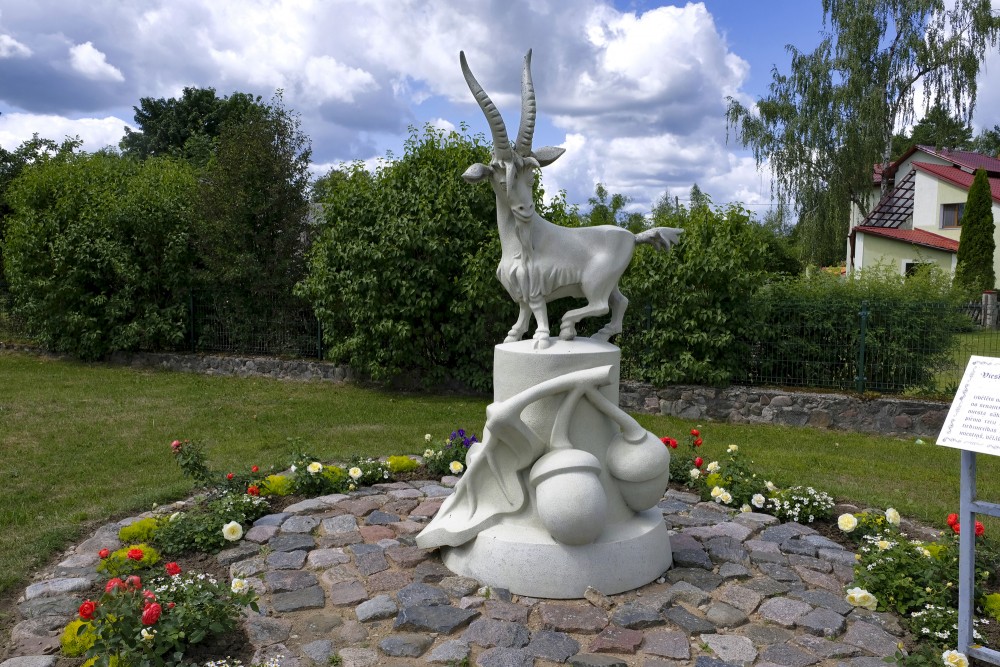 Goat sculpture in Viesīte