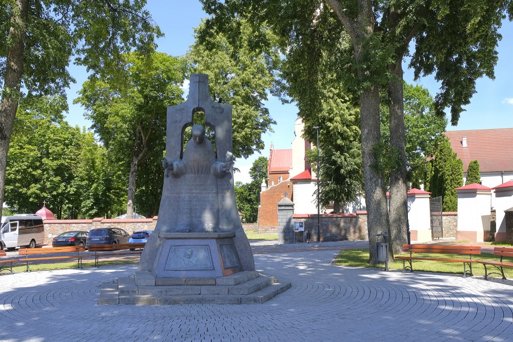 Piemineklis Jurģim Ambraziejam Pabrežam (Jurgis Ambraziejus Pabrėža) Kretingā