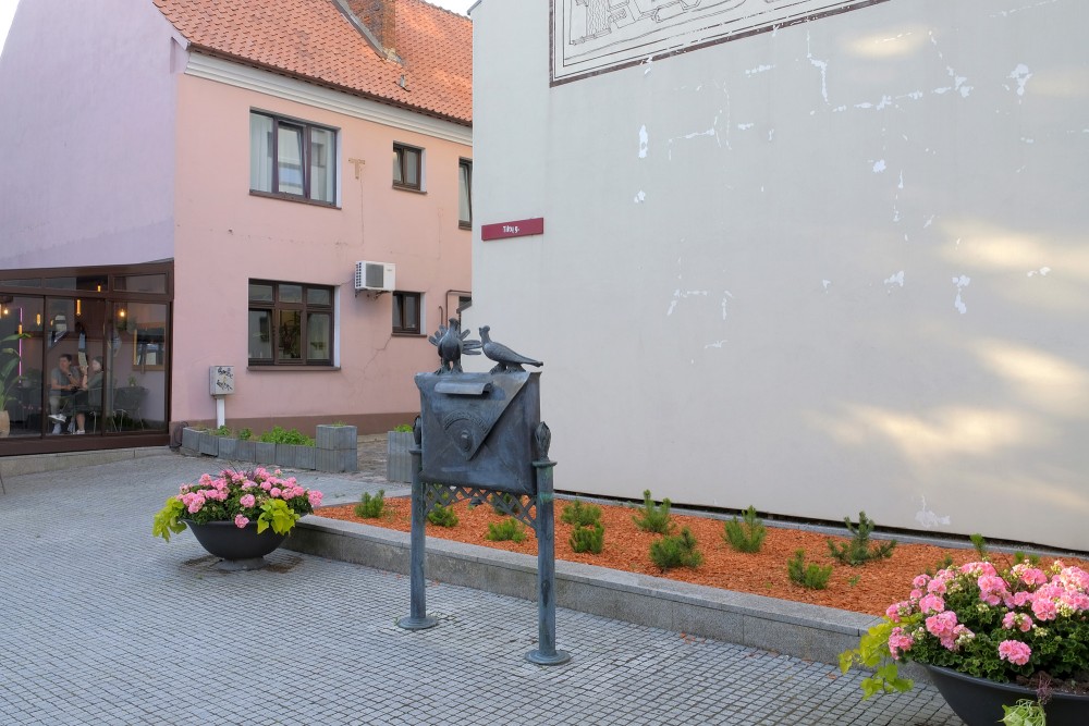Sculpture Old Town Post in Klaipėda street scene