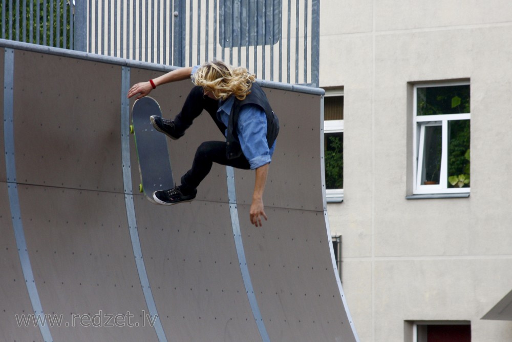 Triki ar skrituļdēli