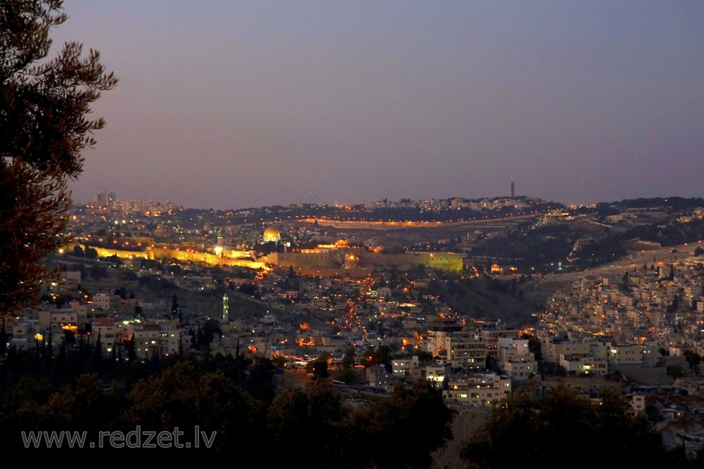 Jeruzāleme naktī